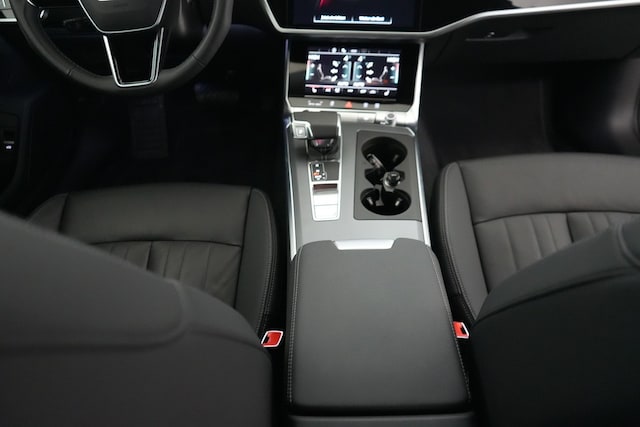 Audi A6 45 TFSI Avant Quattro S-Tronic