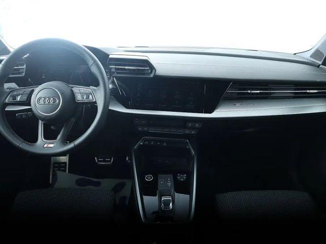 Audi A3 Hybride S-Line Sedan