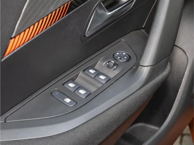 Peugeot E-2008 Active Pack