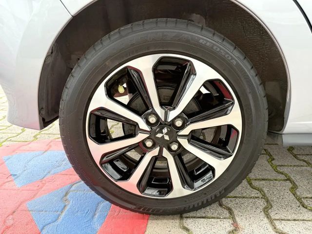 Mitsubishi Space Star Star