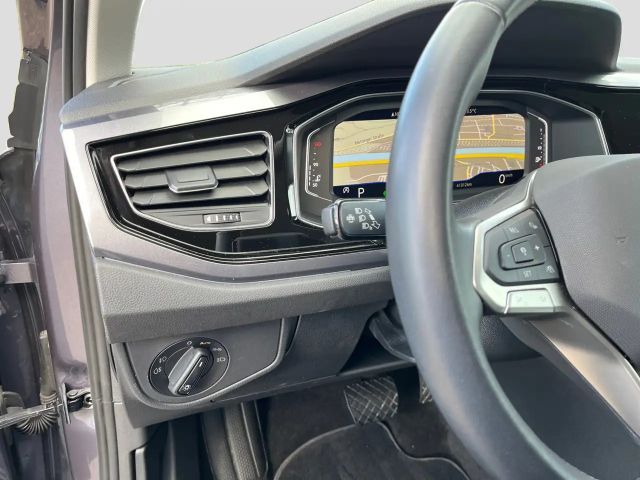 Volkswagen Polo 1.0 TSI DSG Style