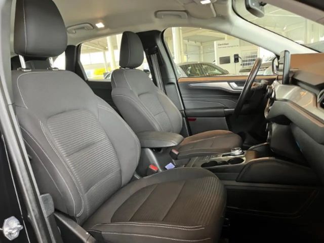 Ford Kuga AWD Hybrid Titanium