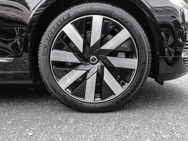 Volvo S90 AWD Core T8 Twin Engine