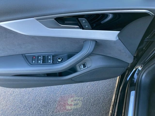 Audi A4 40 TFSI Quattro S-Line