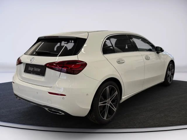 Mercedes-Benz A 180 Hatchback