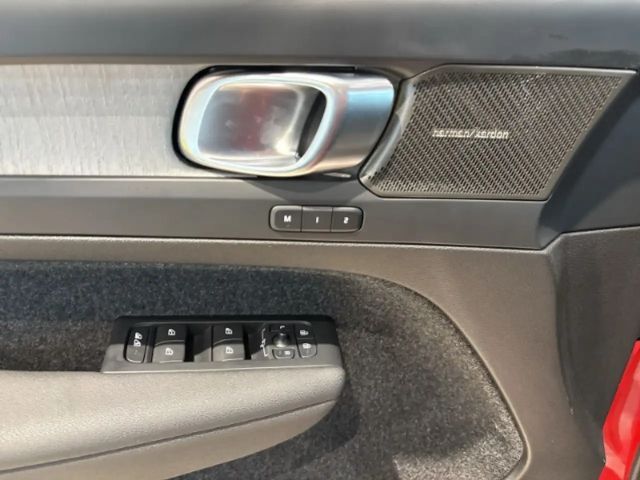 Volvo XC40 Dark Plus