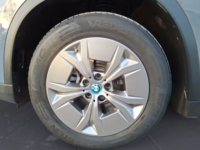 BMW iX1 xDrive30