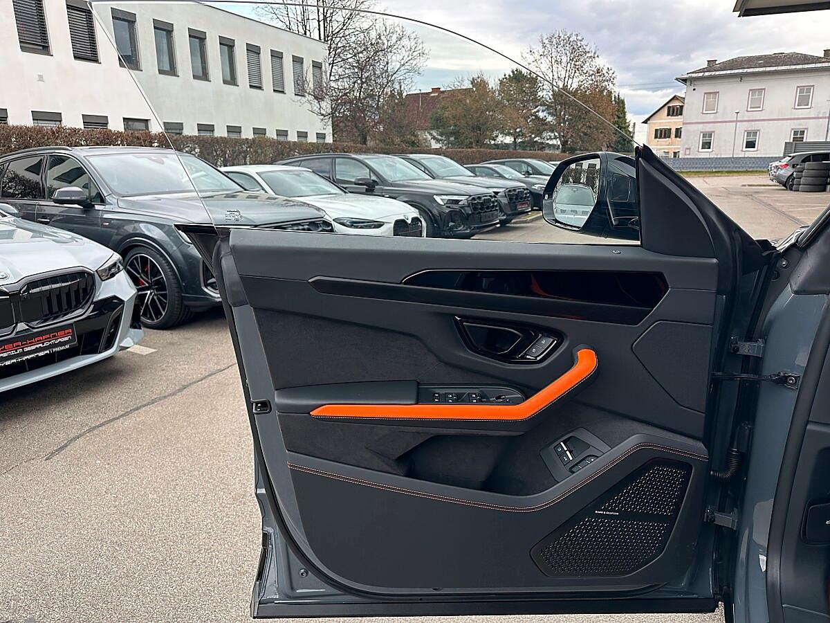 Lamborghini Urus URUS SE