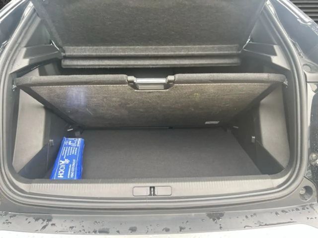 Peugeot E-2008 Allure Pack