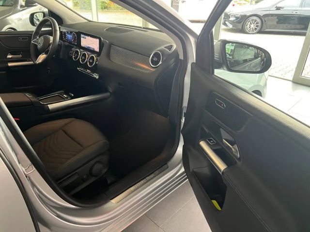 Mercedes-Benz B 200 B 200 d Progressive