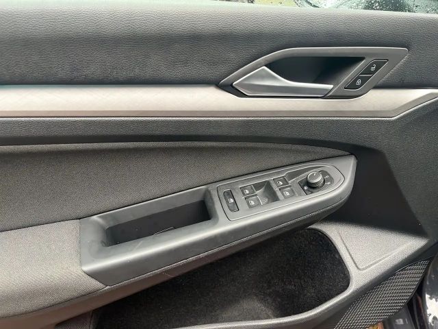 Volkswagen Golf 2.0 TDI DSG Life Variant