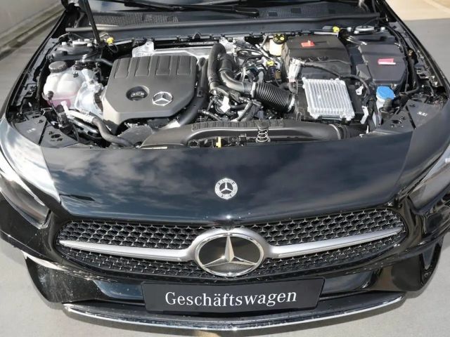 Mercedes-Benz A 180 AMG Line