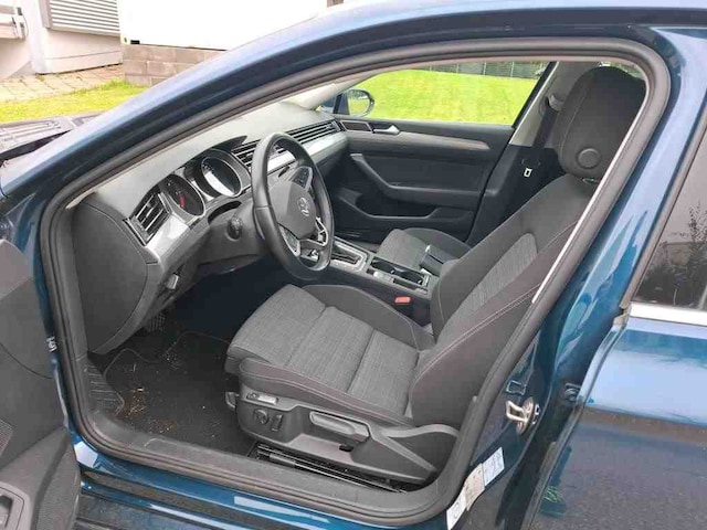 Volkswagen Passat 2.0 TDI Business DSG Variant
