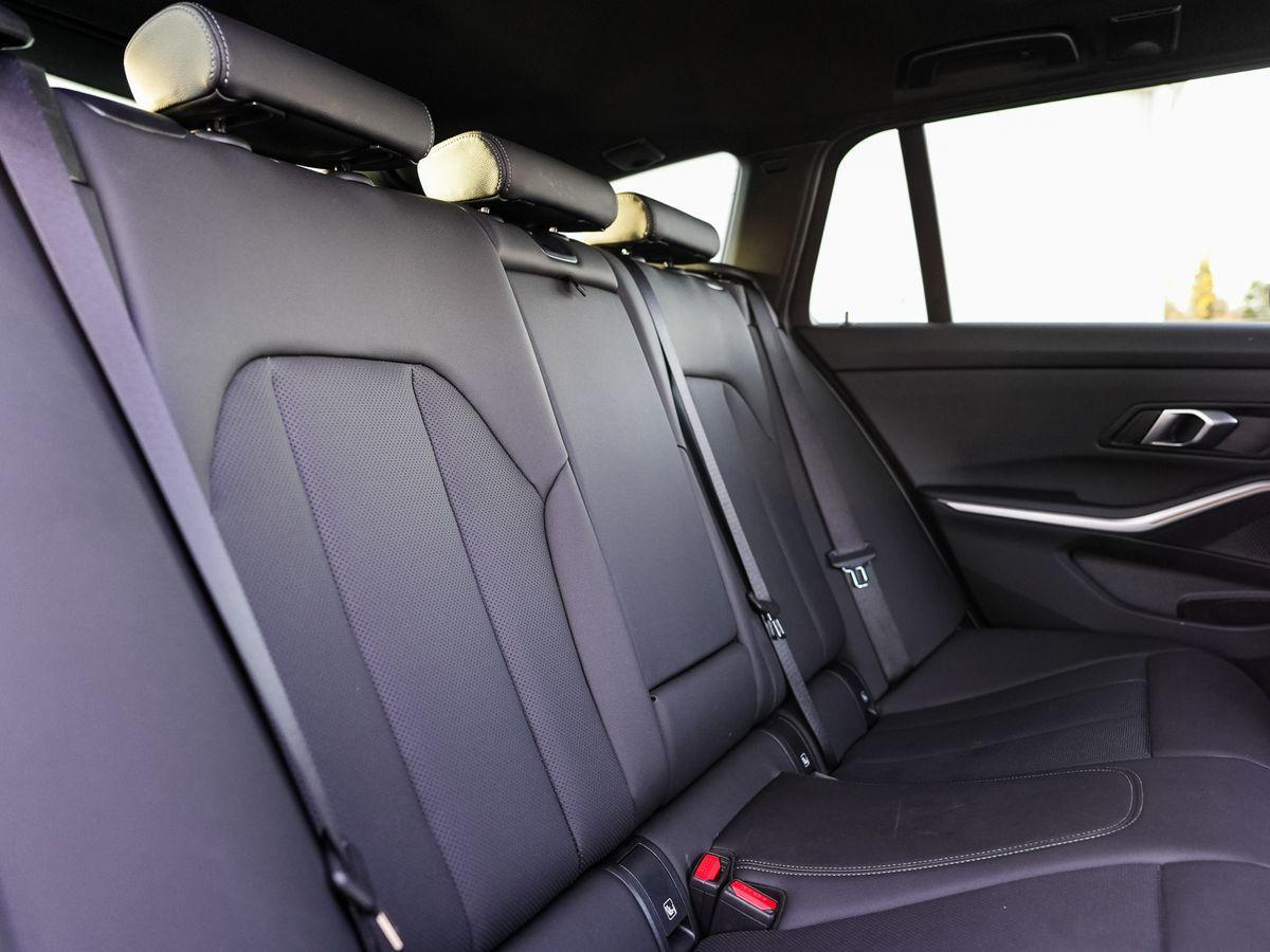 BMW 330 330d M-Sport Touring xDrive