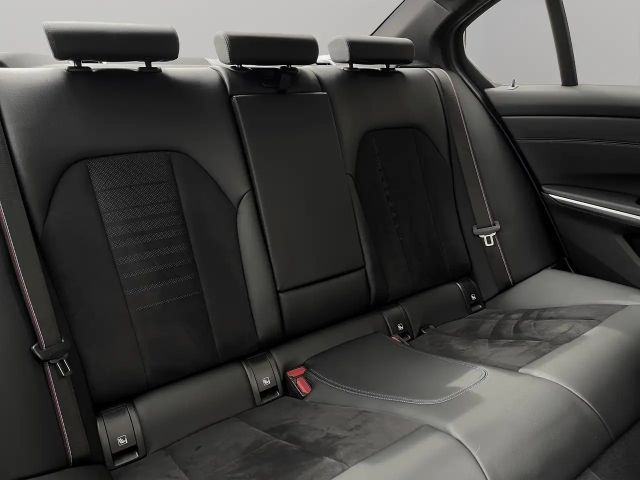 BMW 330 330i M-Sport Sedan xDrive