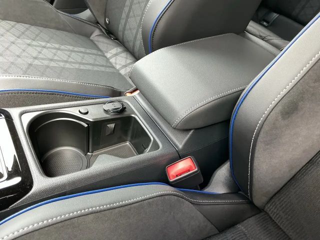 Volkswagen Golf DSG Sport