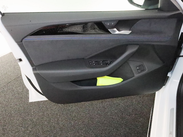 Volkswagen Passat R-Line eHybrid