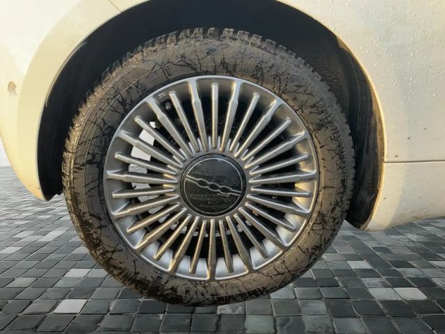 Fiat 500e Automatik, Carplay