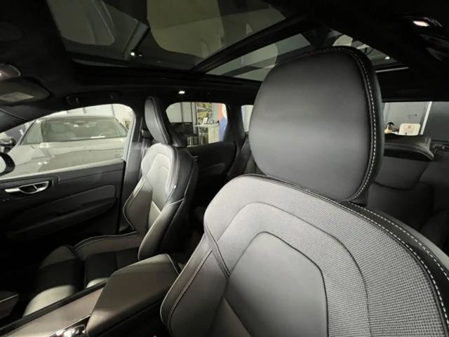 Volvo XC60 AWD Plus Recharge T8