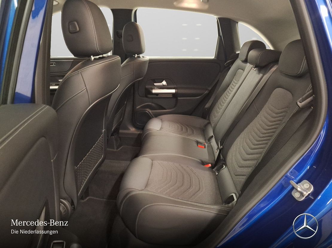 Mercedes-Benz B 200 Sedan