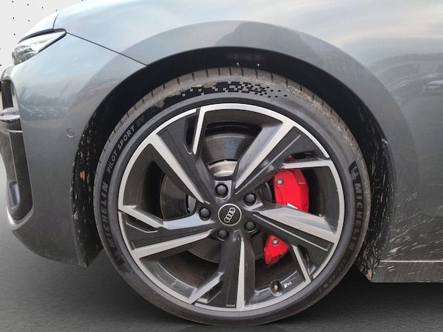 Audi A6 e-tron Avant Quattro