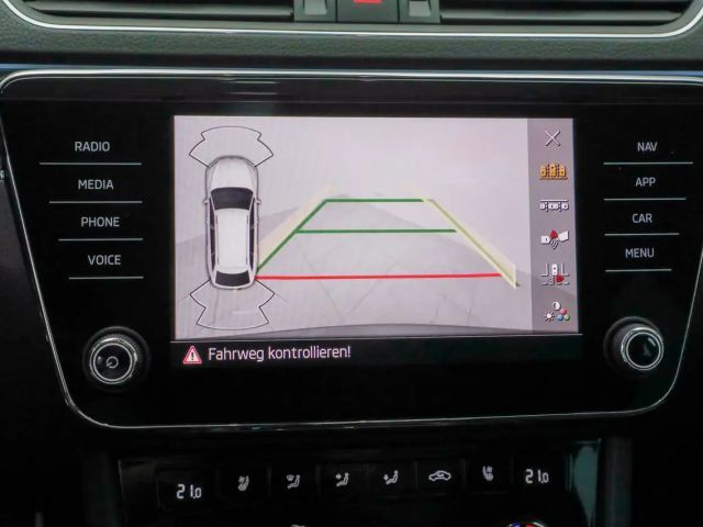 Skoda Superb 2.0 TDI Combi Style Style