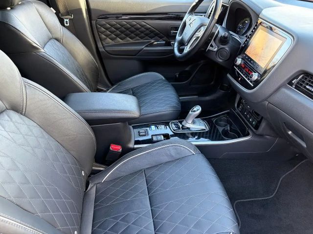 Mitsubishi Outlander 4WD