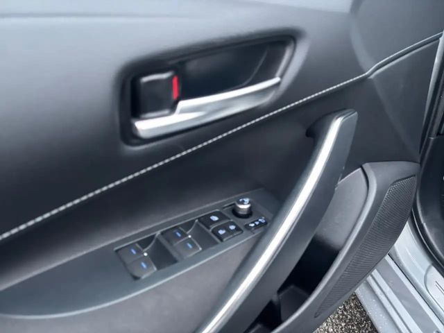 Toyota Corolla Hybride Team D