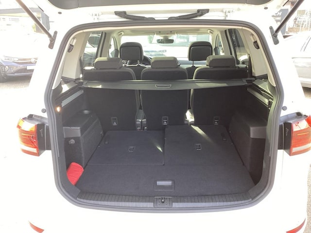 Volkswagen Touran DSG Move R-Line