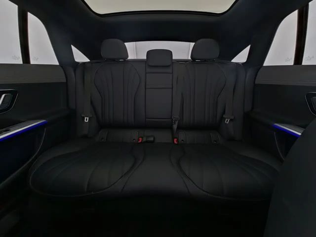 Mercedes-Benz EQE 300 AMG Line Sedan