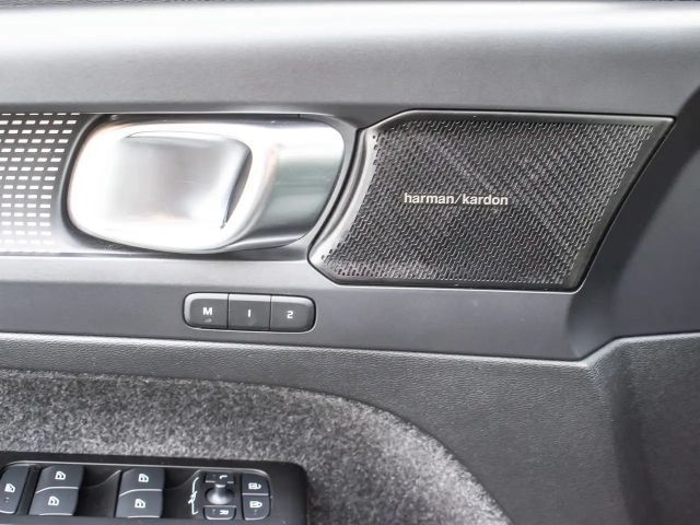 Volvo XC40 R-Design T5