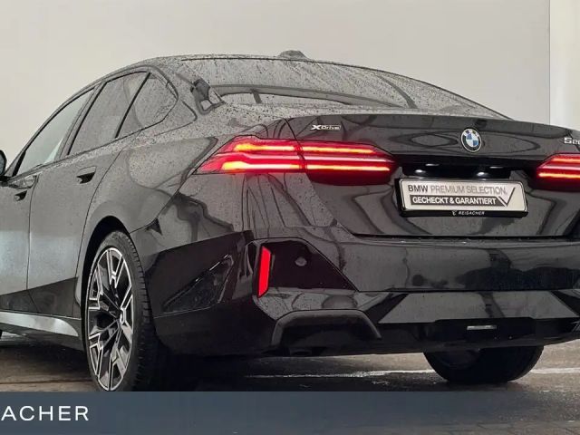 BMW 520 520d M-Sport Sedan xDrive