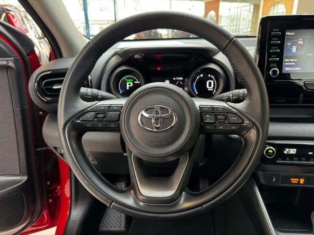 Toyota Yaris Hatchback Hybride Team D