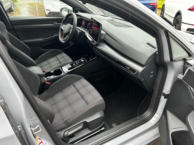 Volkswagen Golf 2.0 TSI DSG