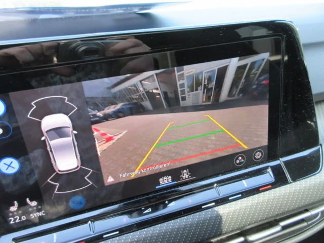 Volkswagen Golf 1.5 TSI IQ.Drive R-Line