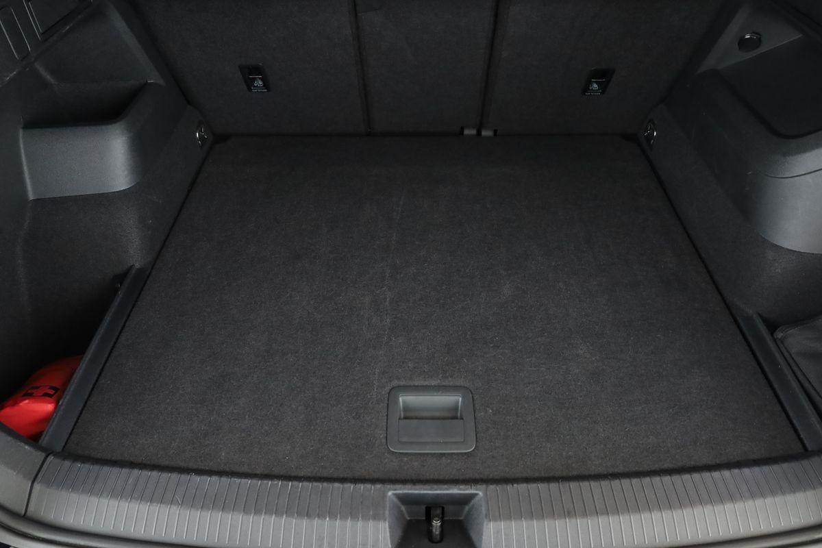 Volkswagen Tiguan 2.0 TSI DSG IQ.Drive R-Line