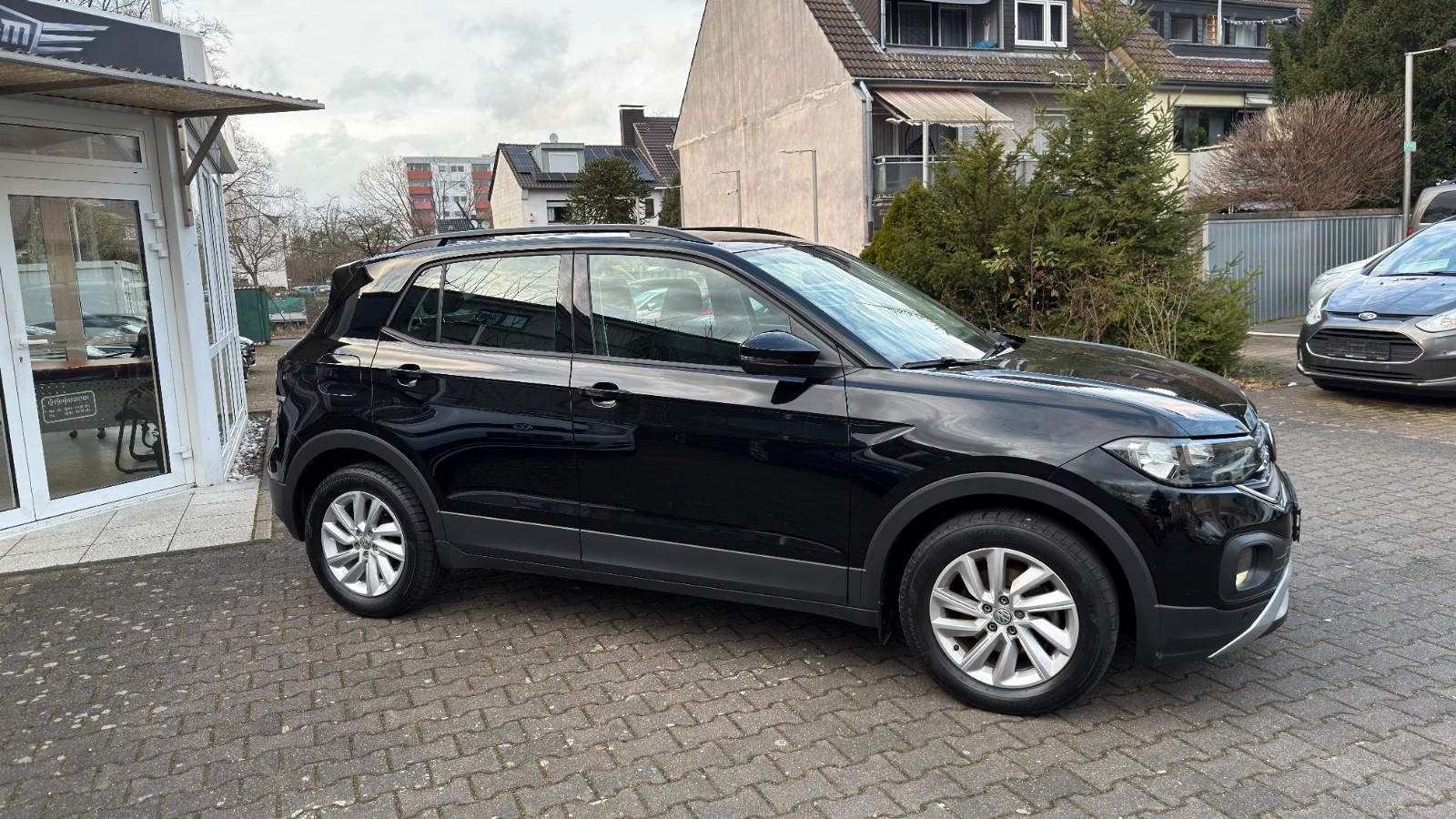 Volkswagen T-Cross Life