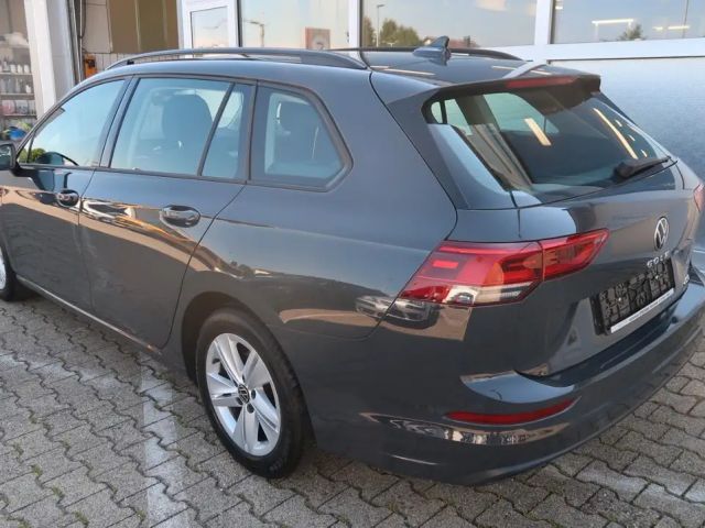 Volkswagen Golf Life Variant