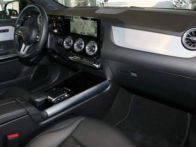 Mercedes-Benz EQA 300 4MATIC