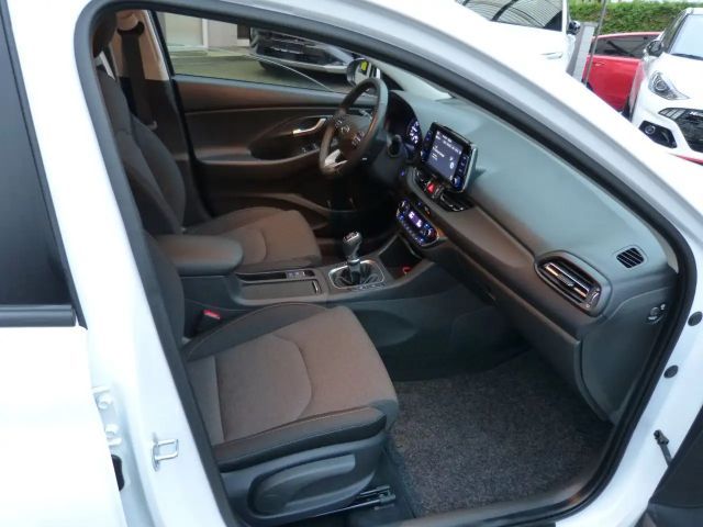 Hyundai i30 cw KLIMAAUT. APPLE SHZ LHZ KAMERA ALU