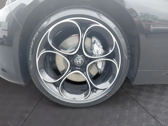 Alfa Romeo Giulia AWD