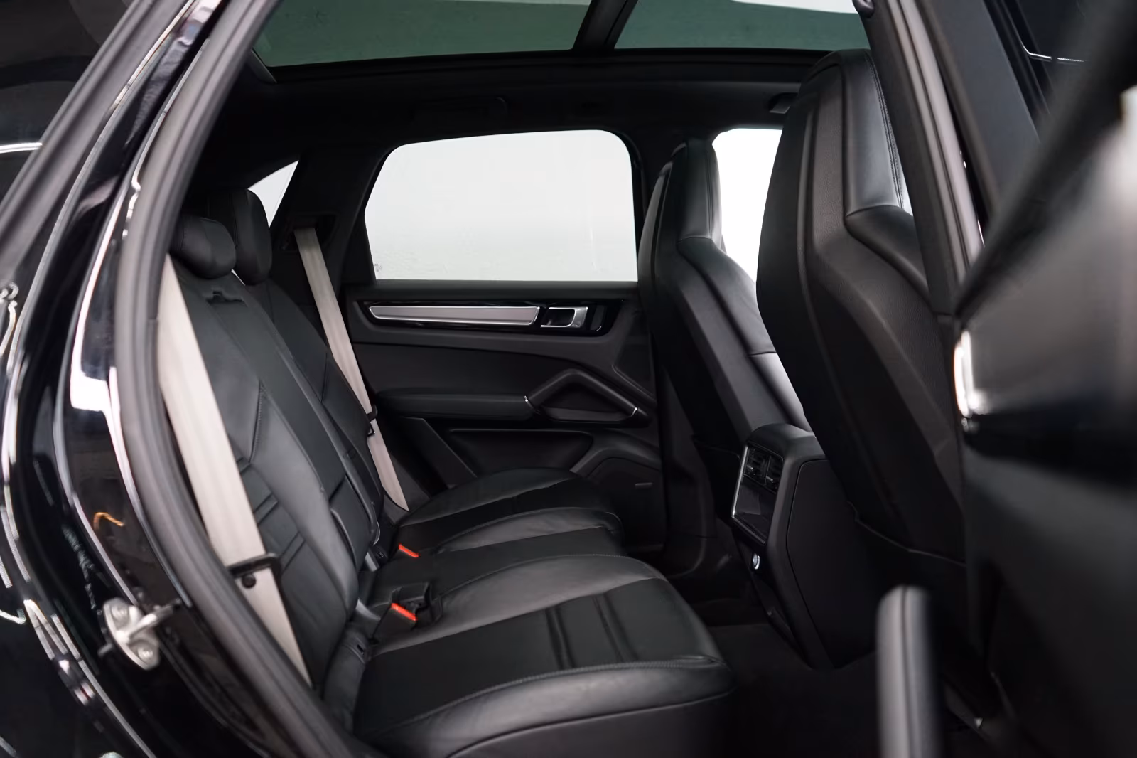 Porsche Cayenne Platinum Edition