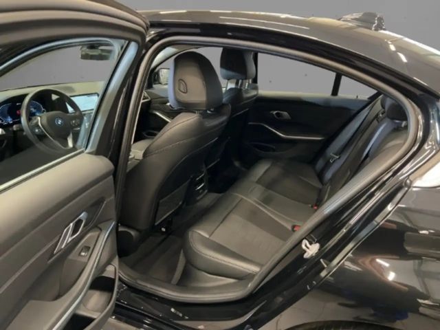BMW 330 330e Sedan