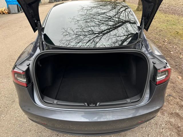 Tesla Model 3 Standard Range