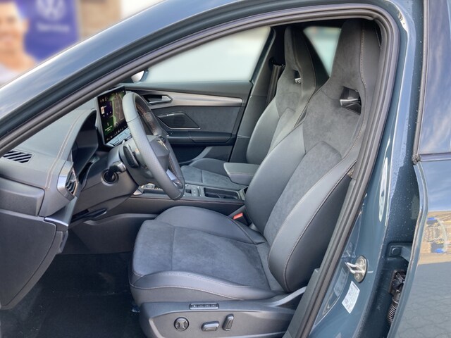 Cupra Formentor 1.5 eTSI 110 kW LED Keyless AD Kurvenlicht e-Sitze ACC Fernlichtass. El. Heckklappe