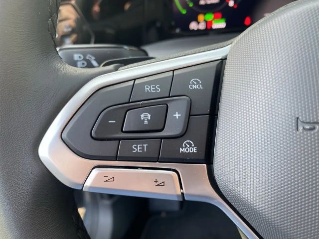 Volkswagen Golf DSG Style eHybrid