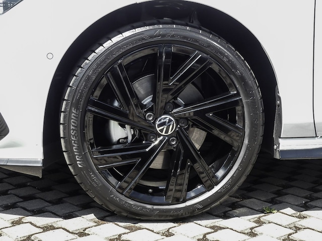 Volkswagen Golf R-Line Variant