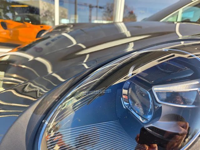 Porsche 992 4 Cabrio S Targa