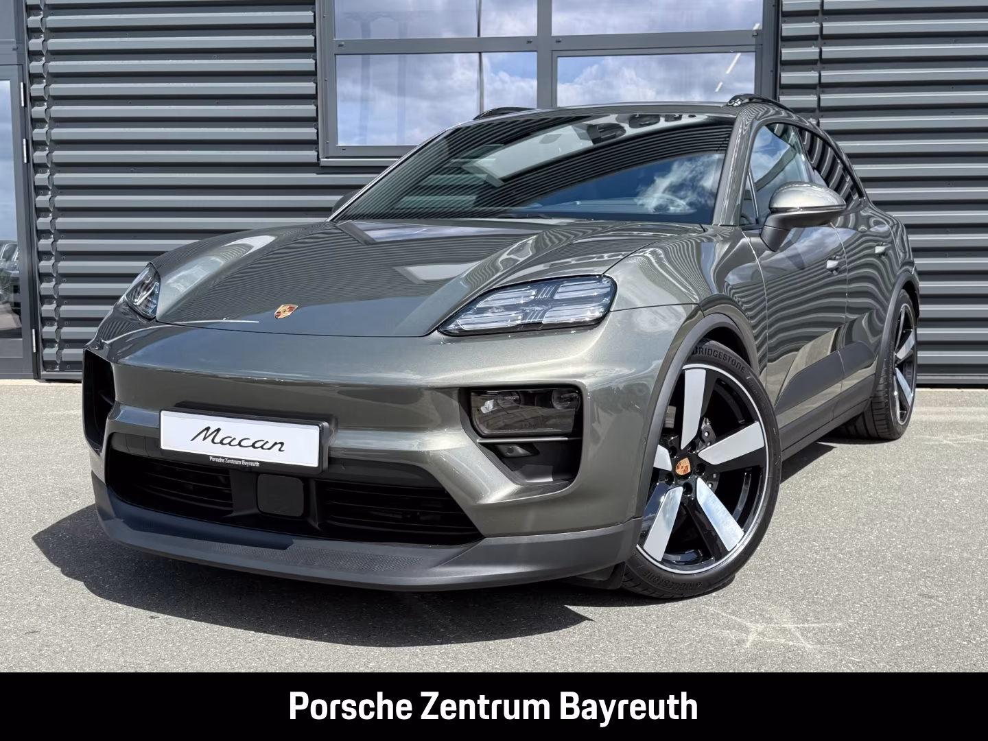 Porsche Macan AHV*MATRIX*INNO*22-ZOLL*LUFTFEDER*HEADUP*