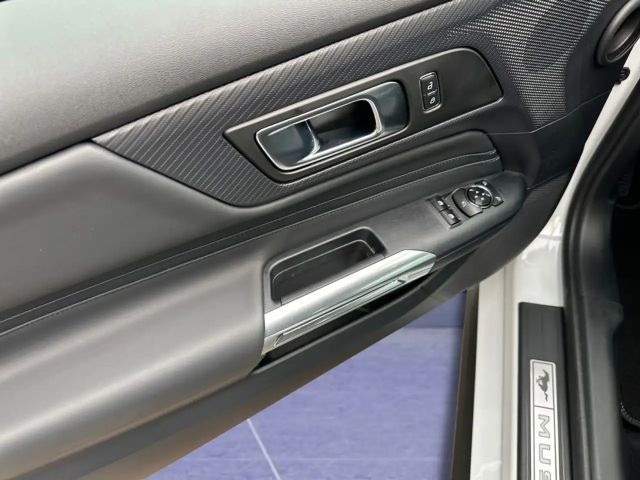 Ford Mustang Fastback GT 5.0 V8